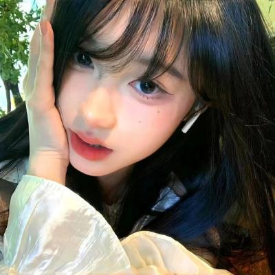 窃窃私语